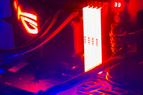 ОПЕРАТИВНА ПАМ'ЯТЬ GOODRAM 32GB (2X16GB) DDR5 6400 MHZ IRDM RGB BLACK (IRG-64D5L32S/32GDC) 12