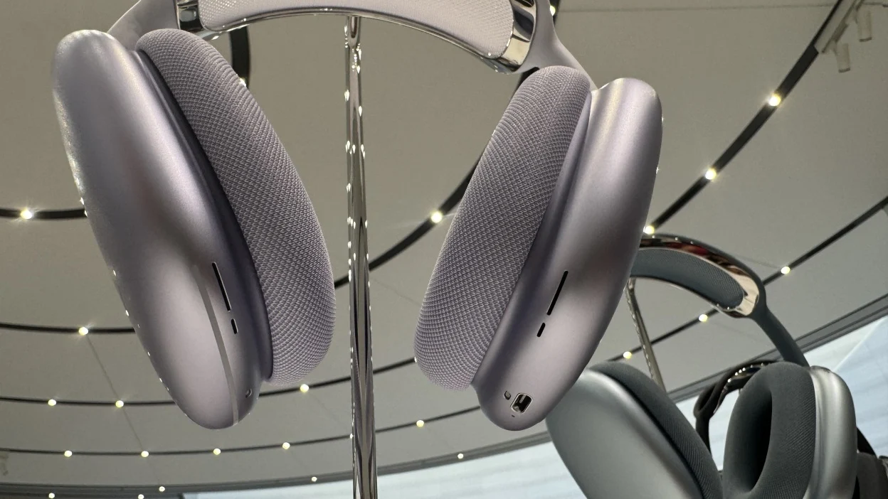 Air pods max 第二世代　ミッドナイトグレー Apple AirPods Max 2 Midnight (MWW43) MWW43 купити дешево - Мій