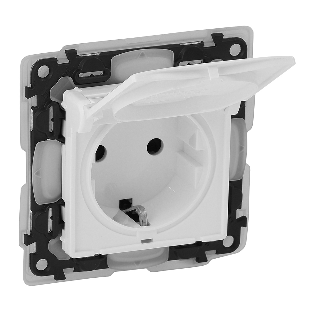 Розетка Legrand Valena LIFE Schuko IP44 White з шторками із заземленням