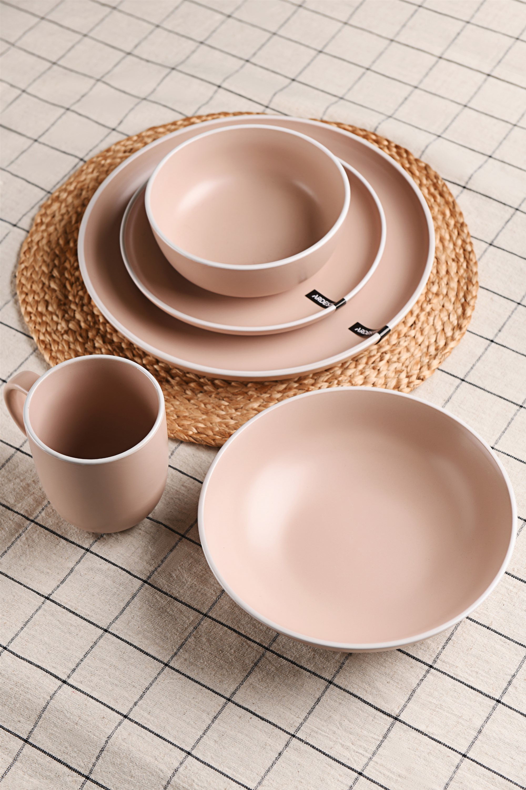 Салатник Ardesto Cremona AR2916PC Pink 16 см Ardesto - купити в Україні