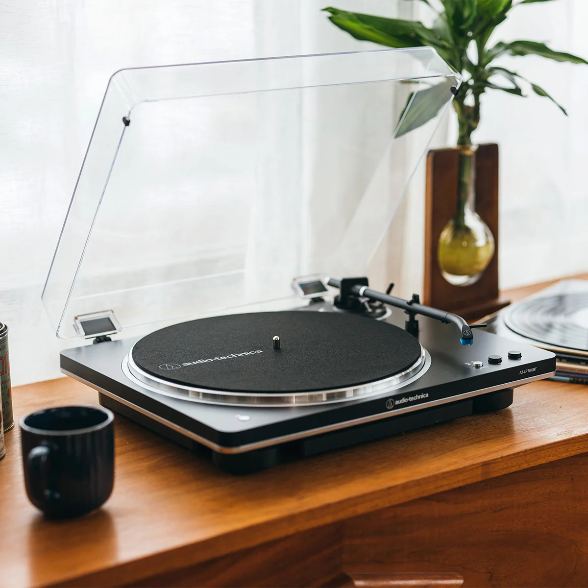 Програвач вінілу Audio-Technica AT-LP70XBT Black Silver (AT