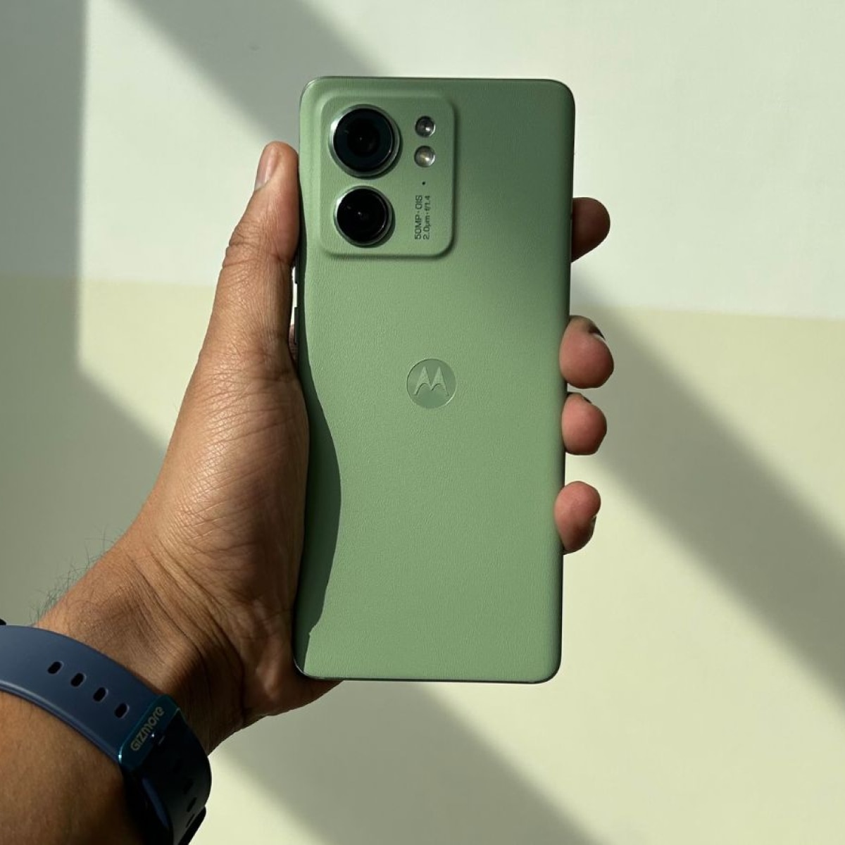 Смартфон Motorola Edge 40 (XT2303-2) 8/256GB NFC Eclipse