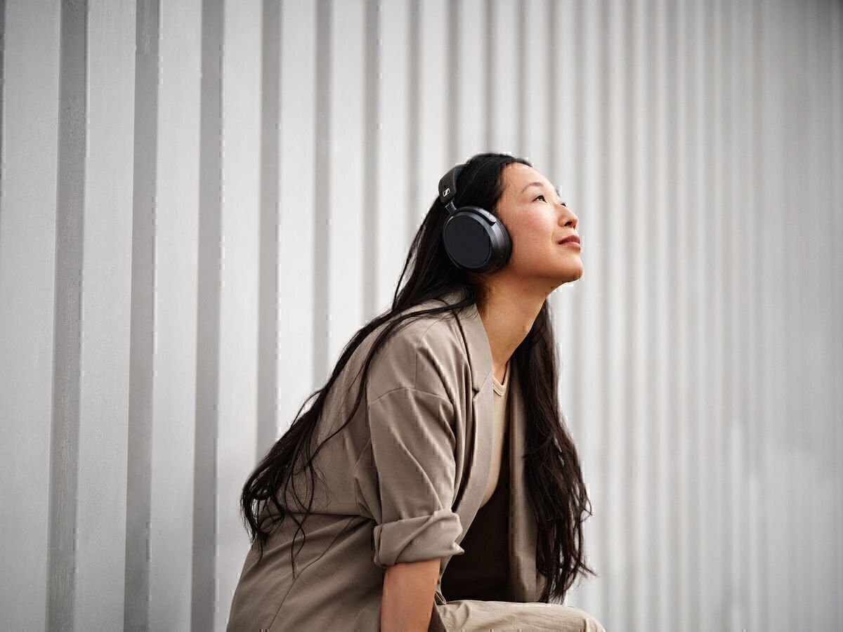 Накладные наушники Sennheiser Momentum 4 Black (509266) купить