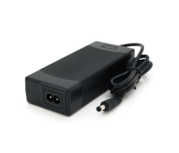Зарядний пристрій для акумулятора Voltronic HB-360502 для Li-Ion акумуляторів 36.5V2A, штекер 5,5*2.1 Voltronic - купити в Україні